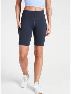 ATHLETA ultimate stash pocket 9" shorts in navy size S